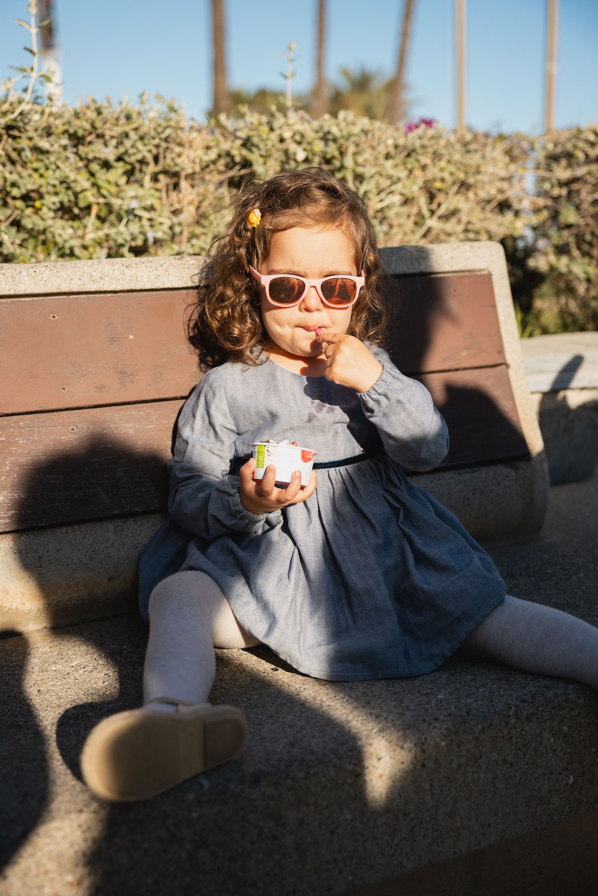 TARDEOS IN GRANADA, ALMUÑÉCAR, live music and children play house