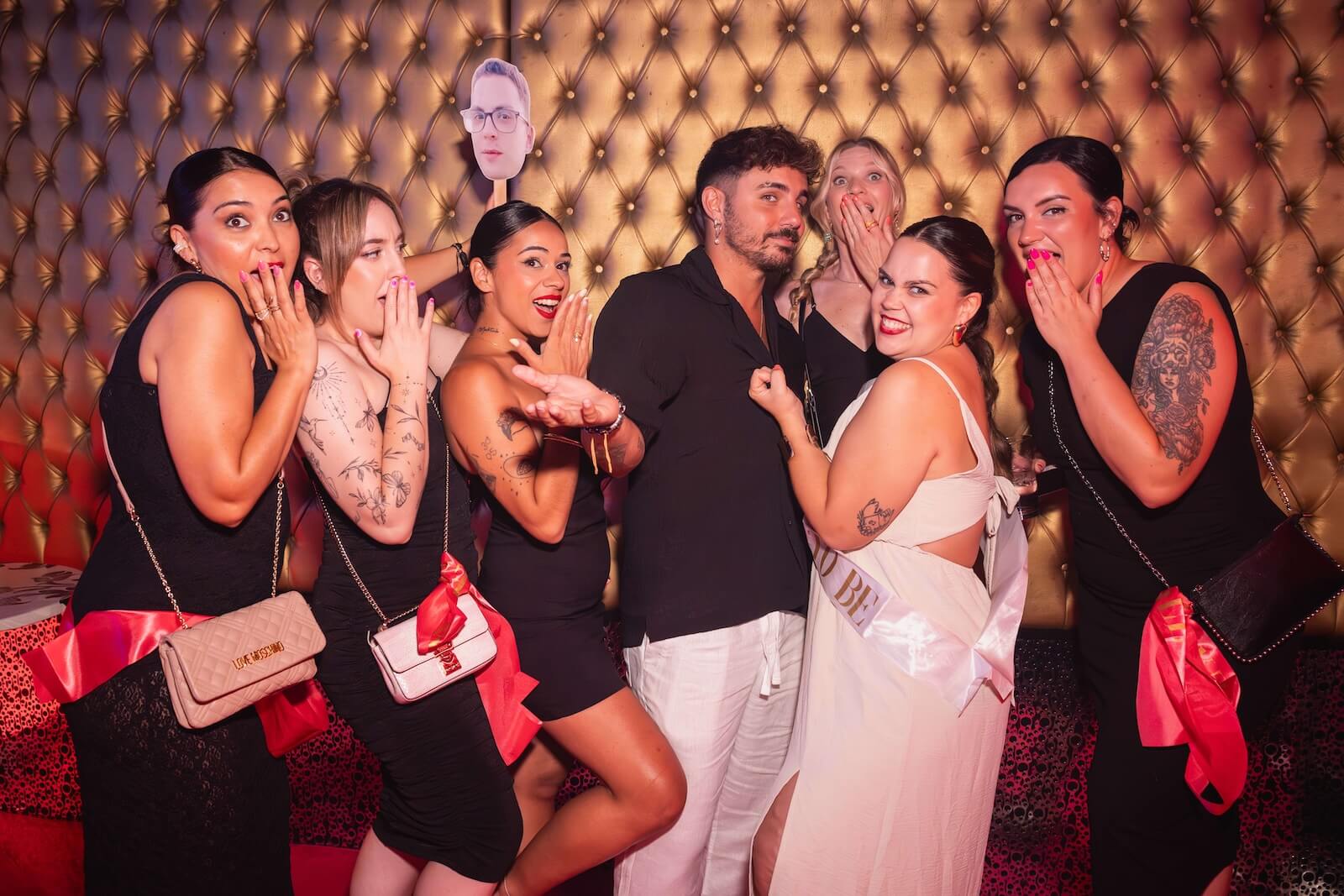 Organizamos tu despedida a medida en Big Bang Ocean Club